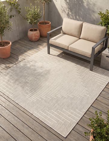 5' 3 x 5' 3 Easy-Clean Modern Indoor / Outdoor Square Rug