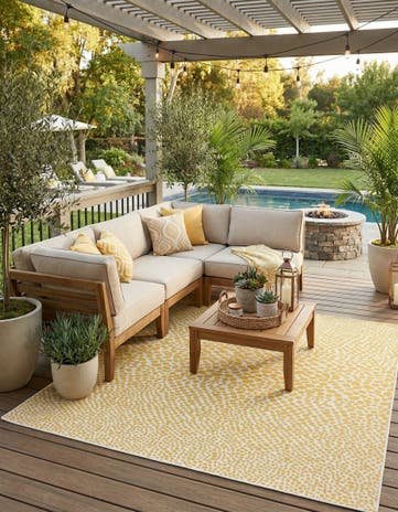 Yellow Ivory Easy-Clean Jill Zarin Cape Town Indoor / Outdoor Square Rug