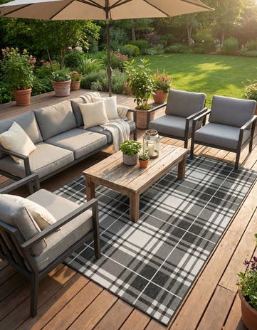 7' 10 x 10' Easy-Clean Checkered Indoor / Outdoor Rug