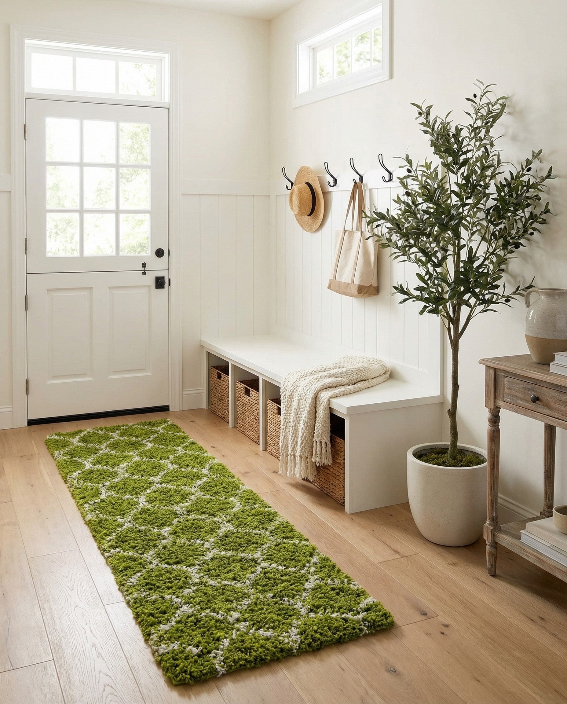  2' x 6' Lattice Shag Runner Rug