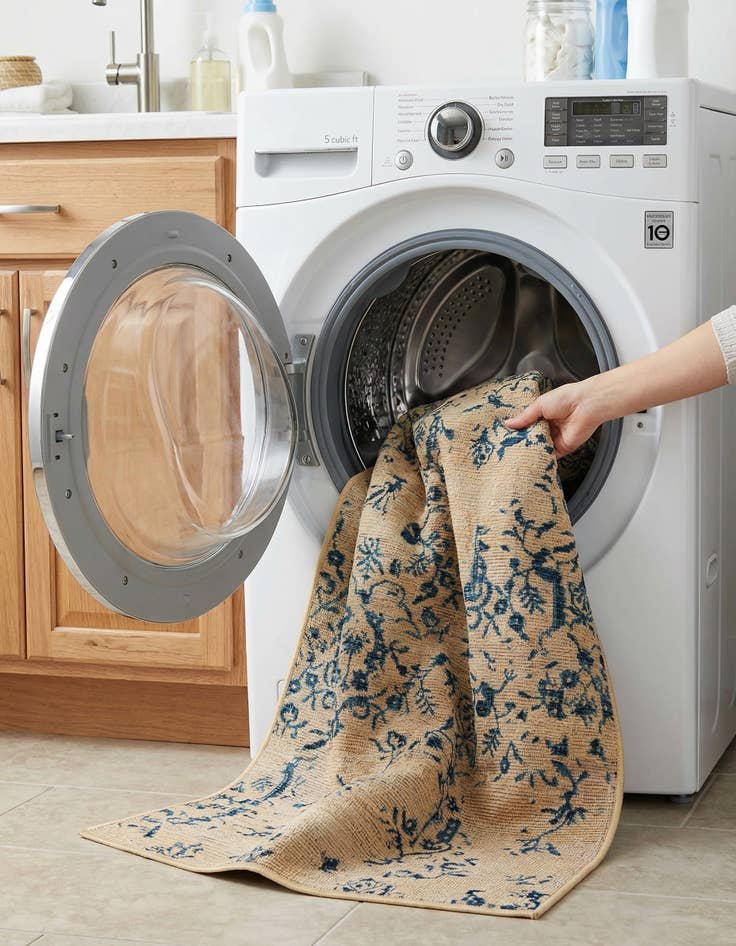 Detail image of 2' 7 x 5' 3  Washable Botanical Indoor / Outdoor Runner Rug