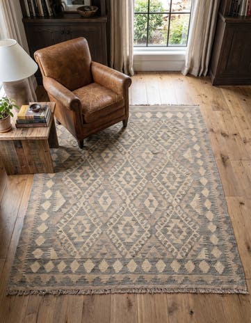 4' 3 x 5' 9 Hand Woven Kilim Maymana Wool Rug