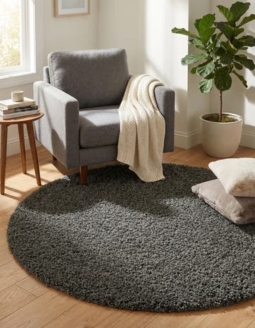 5' 3 x 5' 3 Solid Shag Round Rug