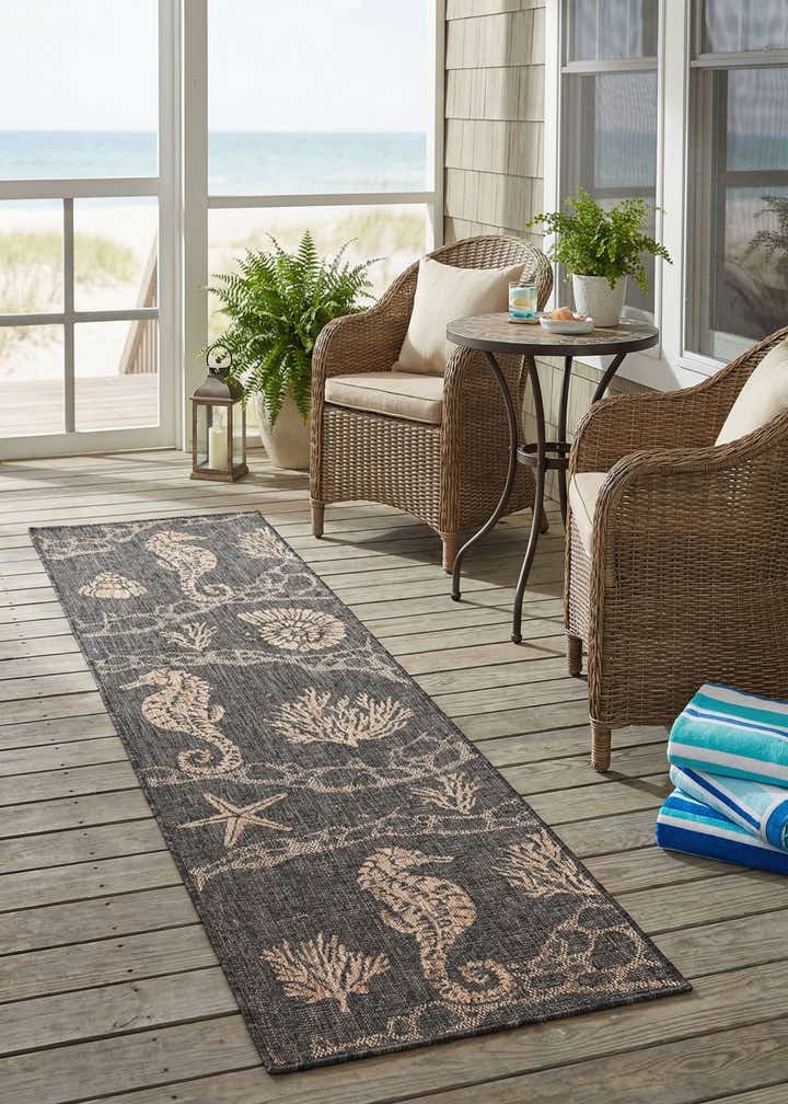2' x 8' Easy-Clean Coastal Indoor / Outdoor Runner Rug