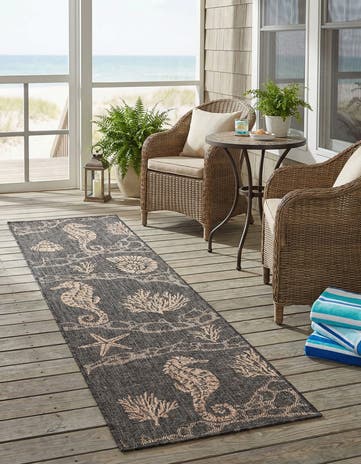 2' x 8' Easy-Clean Coastal Indoor / Outdoor Runner Rug