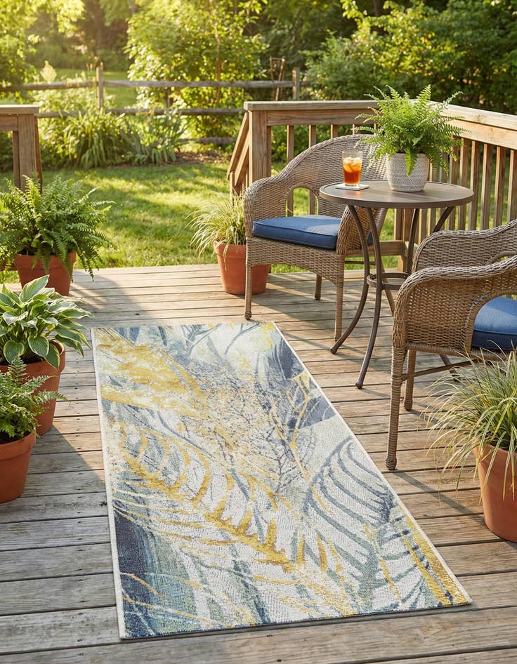 Detail image of 2' x 4'  Washable Botanical Indoor / Outdoor Runner Rug