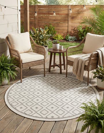 Ivory Easy-Clean Lattice Indoor / Outdoor Round Rug