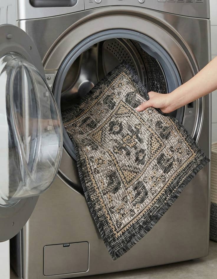 Detail image of  1' 4 x 1' 4  Washable Traditional Indoor / Outdoor Sample Rug