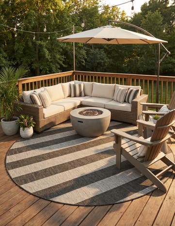 10' 8 x 10' 8 Easy-Clean Ribbon Indoor / Outdoor Round Rug