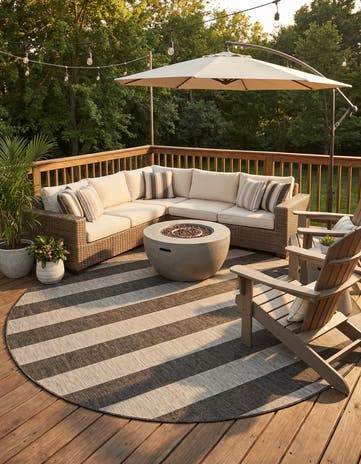 10' 8 x 10' 8 Easy-Clean Ribbon Indoor / Outdoor Round Rug