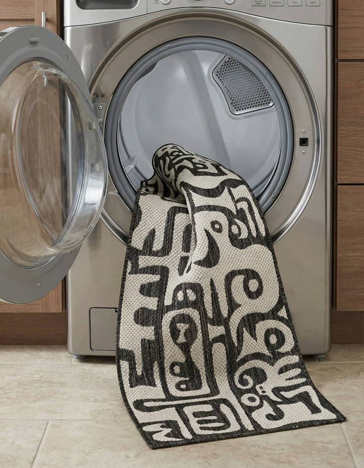 Detail image of 2' x 6'  Washable Modern Indoor / Outdoor Runner Rug