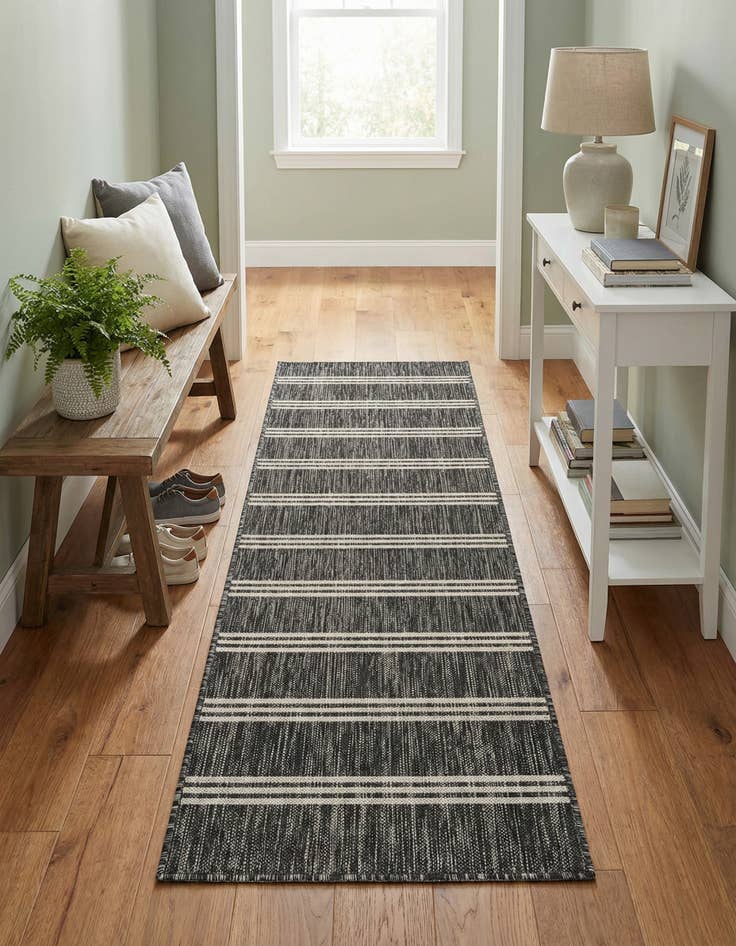 Detail image of 2' x 6'  Washable Jill Zarin Anguilla Indoor / Outdoor Runner Rug