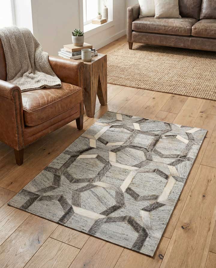 2' 1 x 3' 1 Cowhide Rug