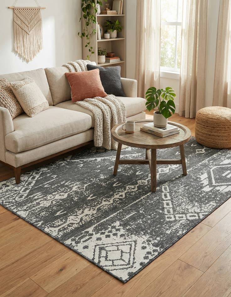 Detail image of 4' x 6'  Washable Bohemian Indoor / Outdoor Rug