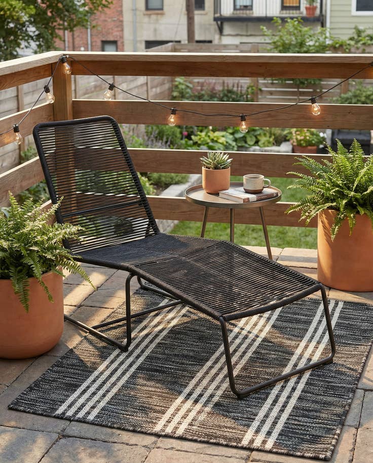 Detail image of 2' x 3' Easy-Clean Jill Zarin Anguilla Indoor / Outdoor Rug