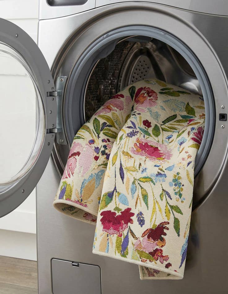 Detail image of  6' x 9'  Washable Botanical Indoor / Outdoor Rug