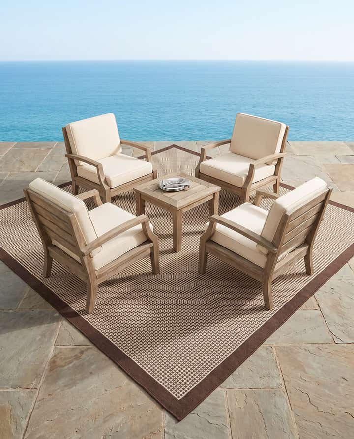 10' x 10' Easy-Clean Border Indoor / Outdoor Square Rug
