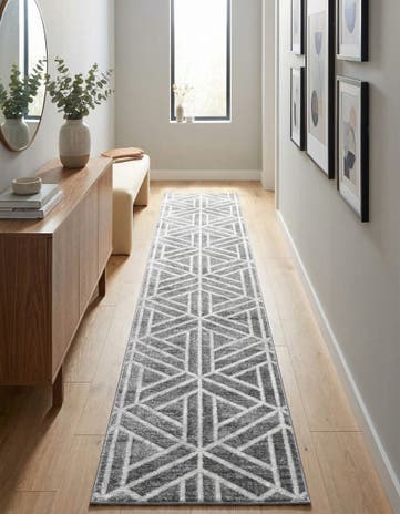 2' 7 x 16' 5 Lattice Trellis Runner Rug