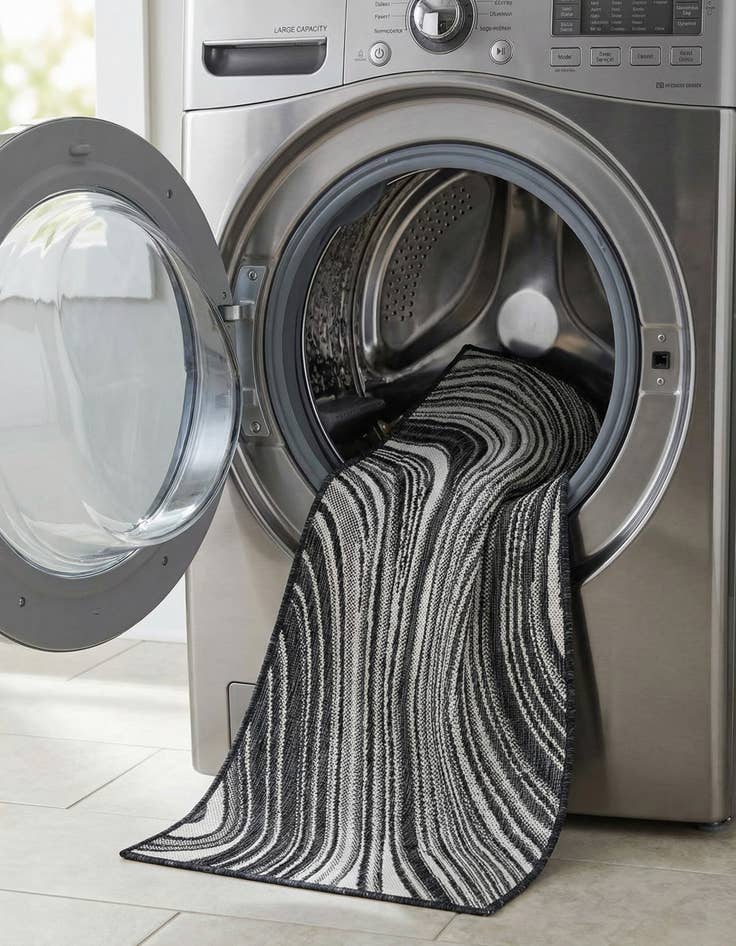 Detail image of 2' x 6'  Washable Modern Indoor / Outdoor Runner Rug