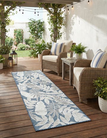 2' 2 x 6' Easy-Clean Botanical Indoor / Outdoor Runner Rug