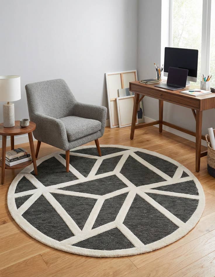 Detail image of 7' 10 x 7' 10 Prismatic Round Rug