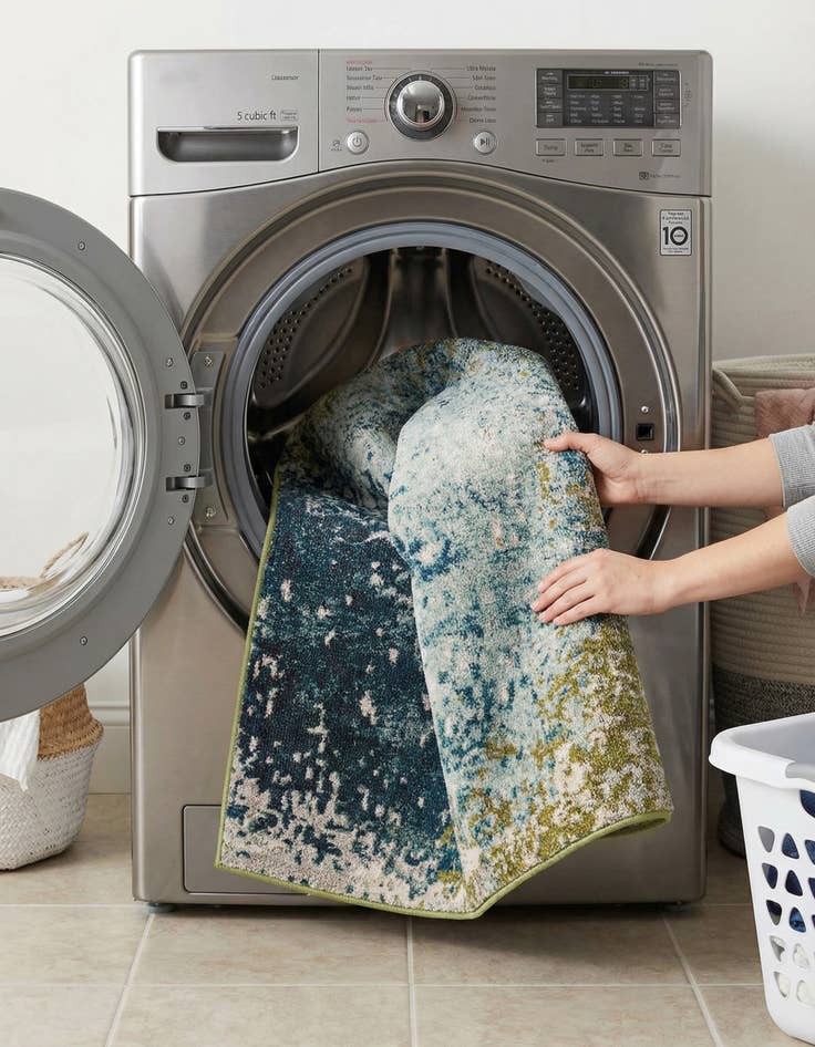 Detail image of 4' x 4'  Washable Casablanca Square Rug