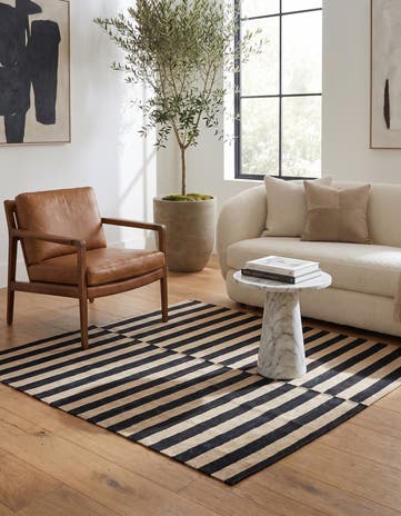 5' 3 x 5' 3 Hand Woven Kilim Modern Wool Square Rug