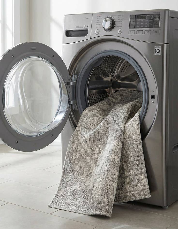 Detail image of 4' x 6'  Washable Jill Zarin Dubai Indoor / Outdoor Rug