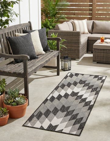 Black and White Easy-Clean Modern Indoor / Outdoor Runner Rug