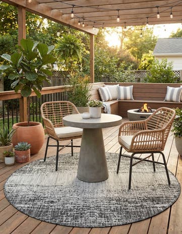 4' x 4' Easy-Clean Modern Indoor / Outdoor Round Rug