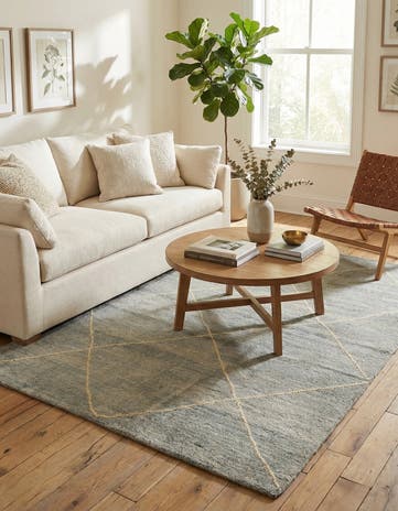 4' 5 x 6' 8 Hand Knotted Moroccan Wool Rug