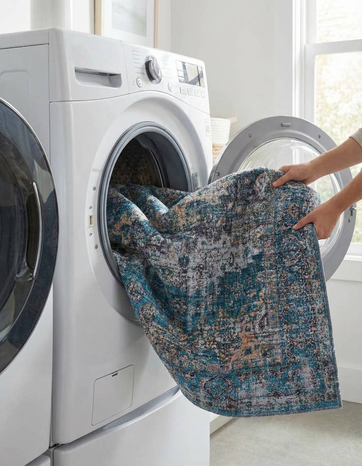 Detail image of 7' 10 x 7' 10  Washable Mangata Square Rug