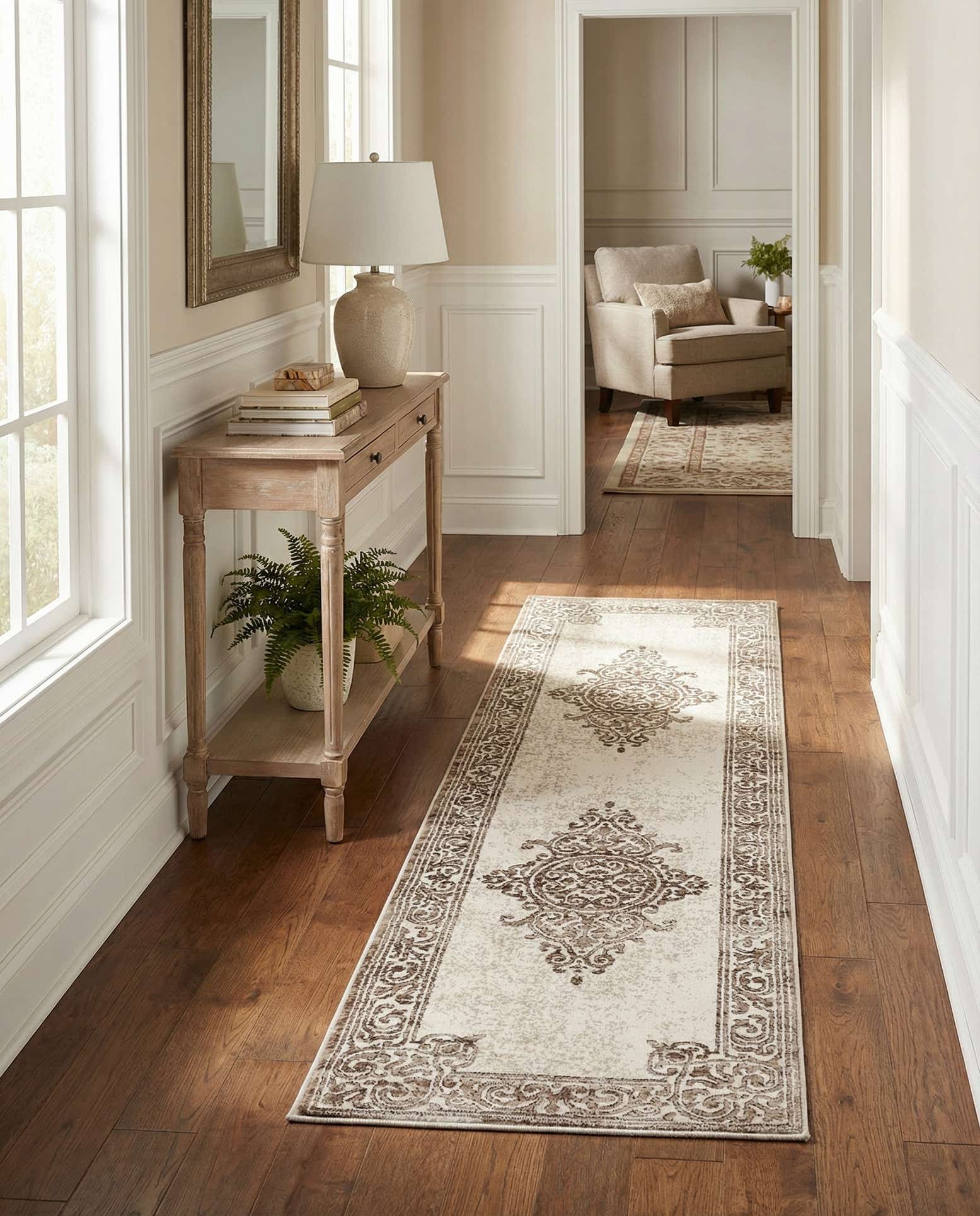2' x 7' Hermitage Runner Rug