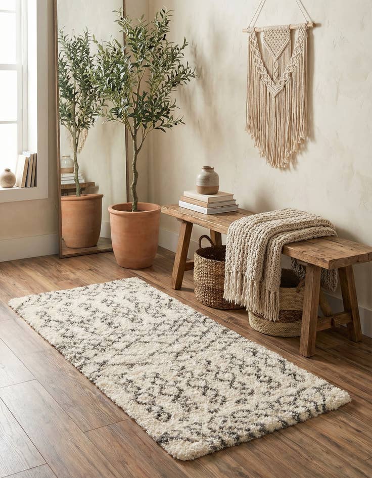 Detail image of 2' 7 x 6' Marrakesh Shag Runner Rug