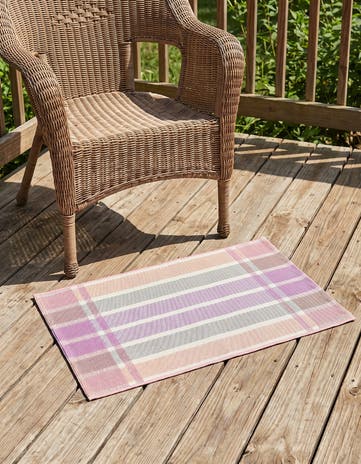 2' x 3' Easy-Clean Ribbon Indoor / Outdoor Rug