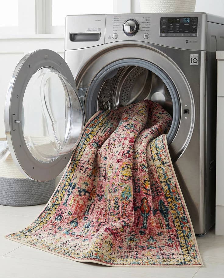 Detail image of 4' x 6' Washable Alta Rug