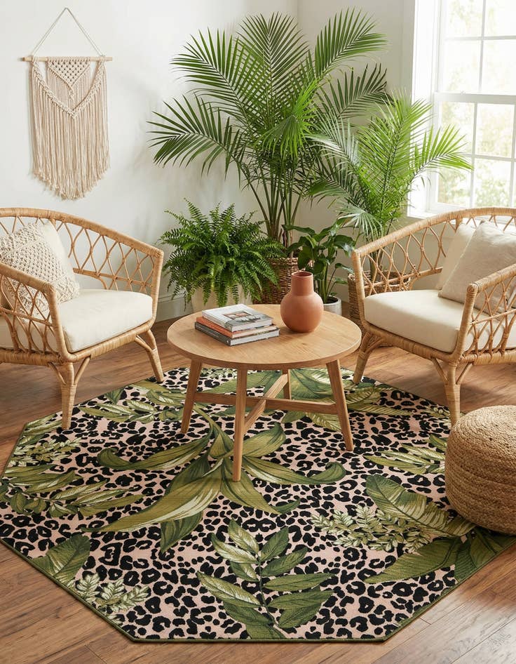 Detail image of 7' 10 x 7' 10 Easy-Clean Botanical Indoor / Outdoor Octagon Rug