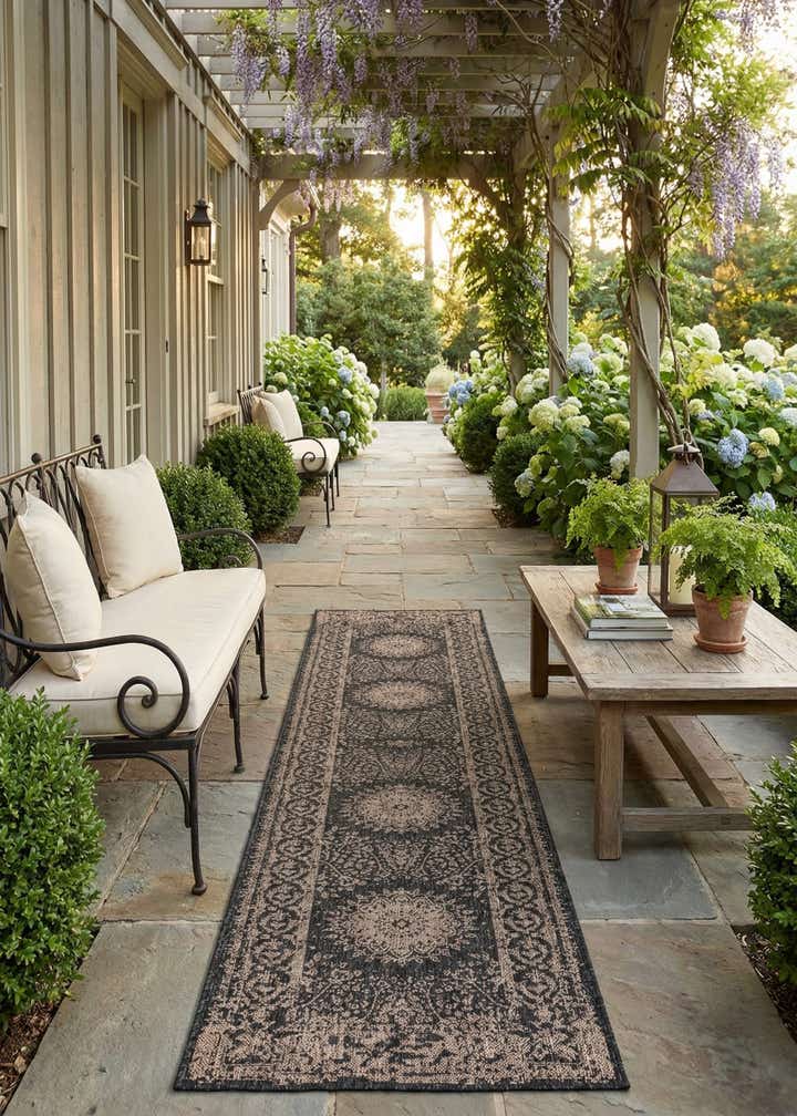 2' 7 x 12' Easy-Clean Traditional Indoor / Outdoor Runner Rug