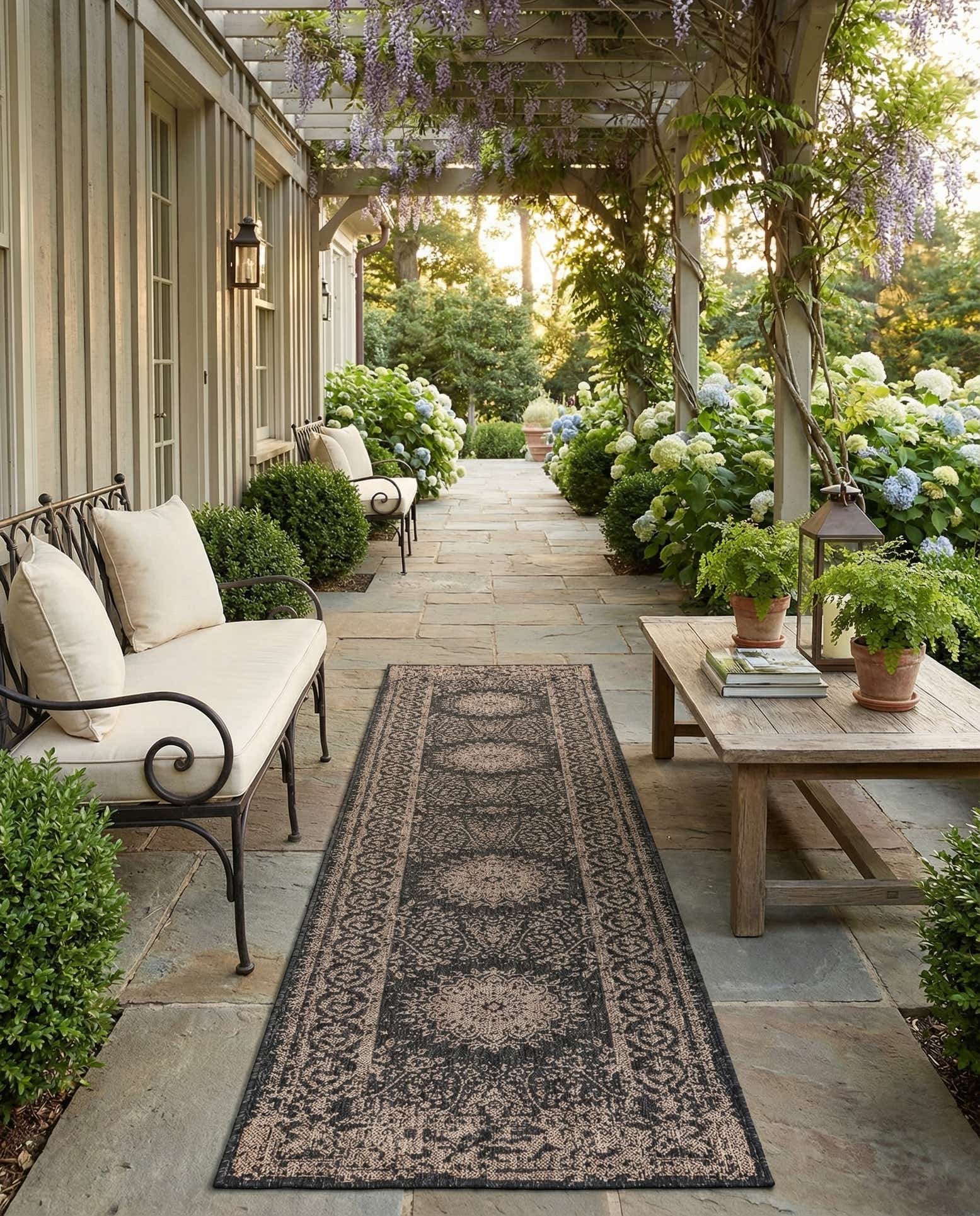 2' 7 x 12' Easy-Clean Traditional Indoor / Outdoor Runner Rug