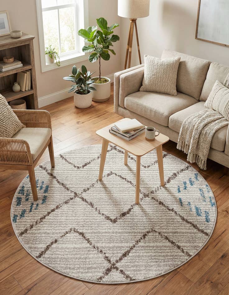 Detail image of 3' 3 x 3' 3 Aramis Round Rug