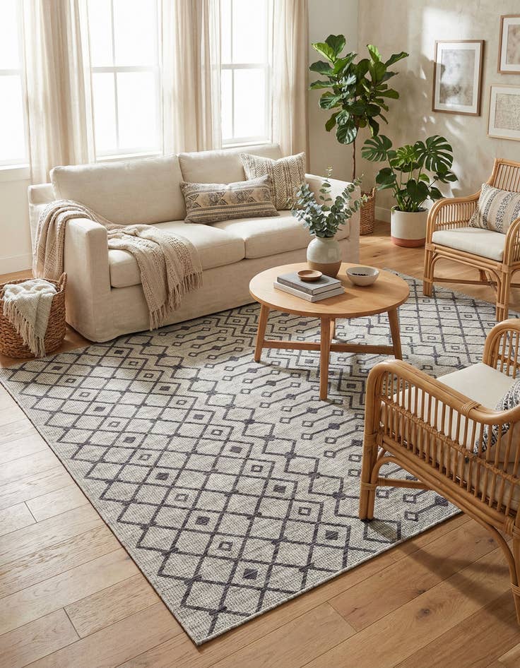 Detail image of 7' 10 x 11'  Washable Trellis Indoor / Outdoor Rug