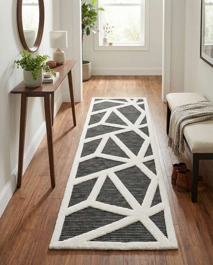 2' 7 x 8' Prismatic Runner Rug