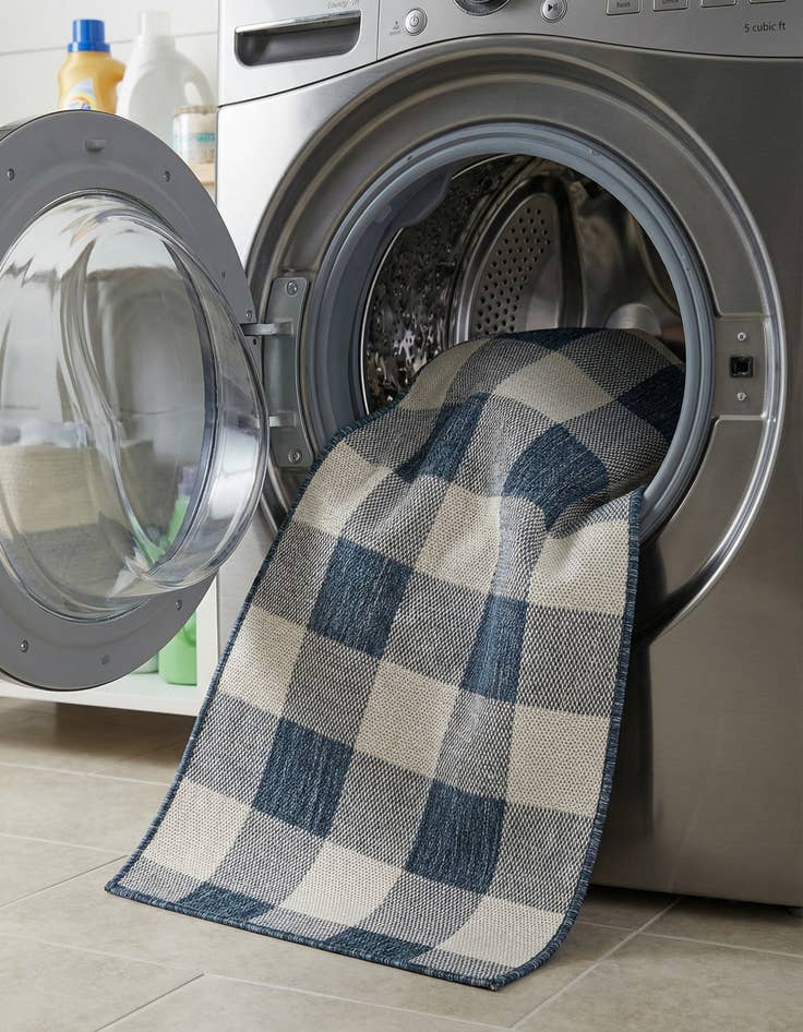 Detail image of 2' x 5' 3  Washable Checkered Indoor / Outdoor Runner Rug