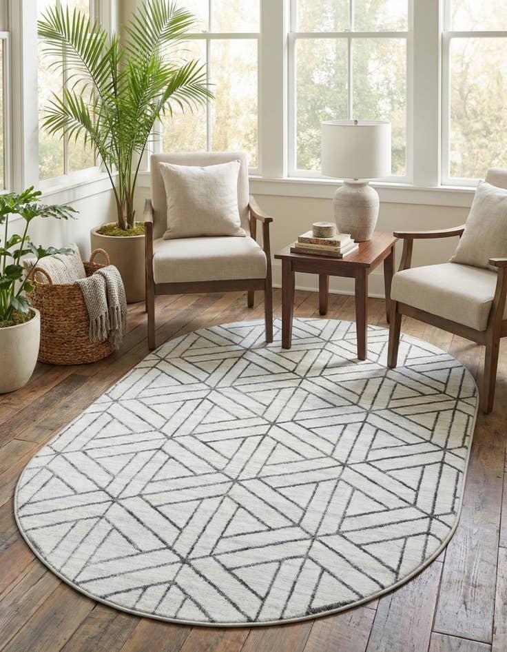 Detail image of  5' 3 x 8' Lattice Trellis Oval Rug