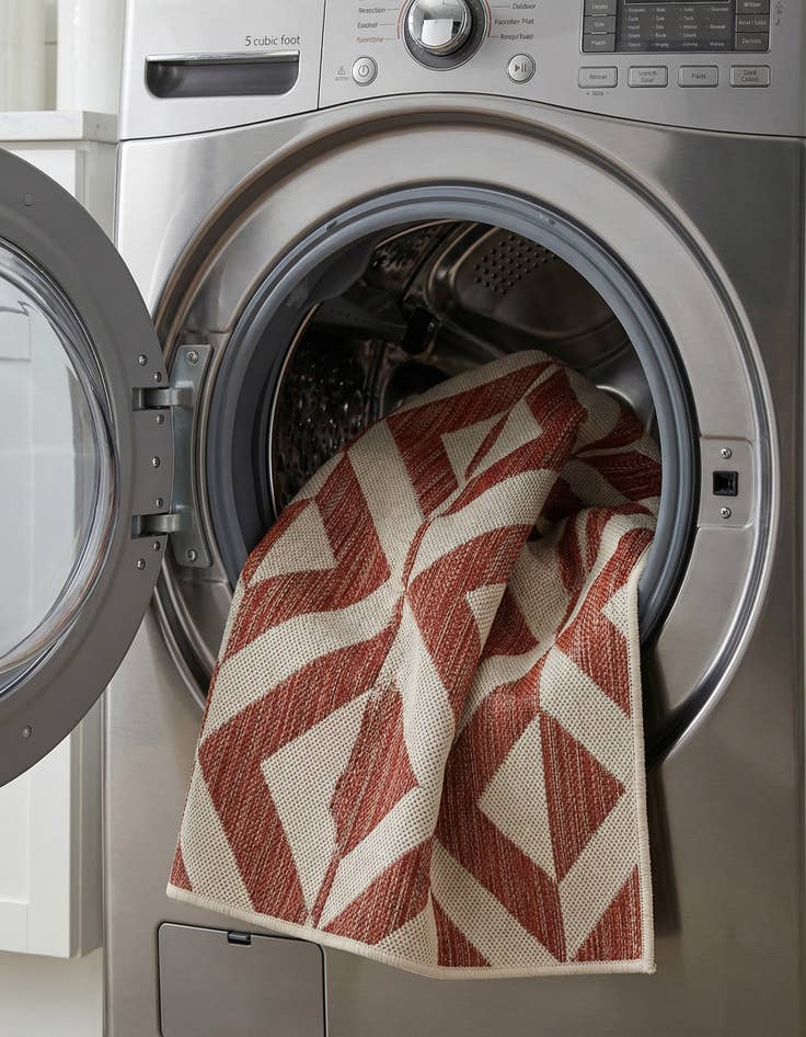 Detail image of 4' x 6'  Washable Jill Zarin Napa Indoor / Outdoor Rug