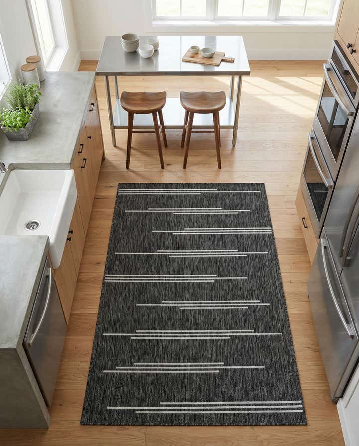 4' x 6' Easy-Clean Modern Indoor / Outdoor Rug
