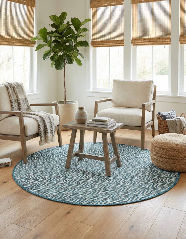 Detail image of 4' x 4'  Washable Trellis Indoor / Outdoor Round Rug
