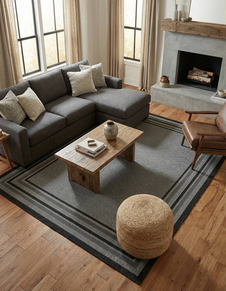 Detail image of 9' x 12'  Washable Border Indoor / Outdoor Rug