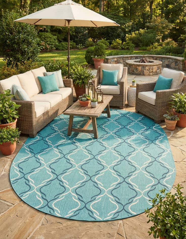 Detail image of  7' 10 x 10'  Washable Lattice Indoor / Outdoor Oval Rug