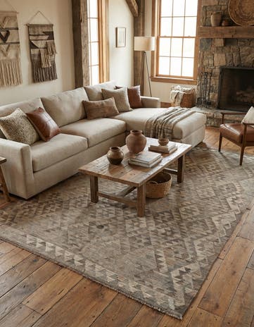 5' 4 x 8' Hand Woven Kilim Maymana Wool Rug